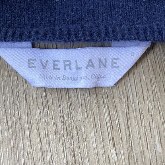 Everlane Cashmere Crew Sweater Womens Sz S Navy Blue Classic - Picture 3 of 12